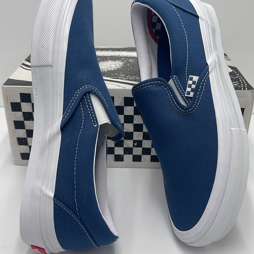 Vans Men’s Skate Slip-On Wrapped Dark Denim
VN0A5FCADDN
Sneakers - Picture 11 of 16